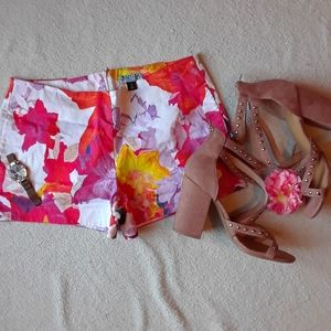 Cynthia Rowley Floral Print Shorts 🌸